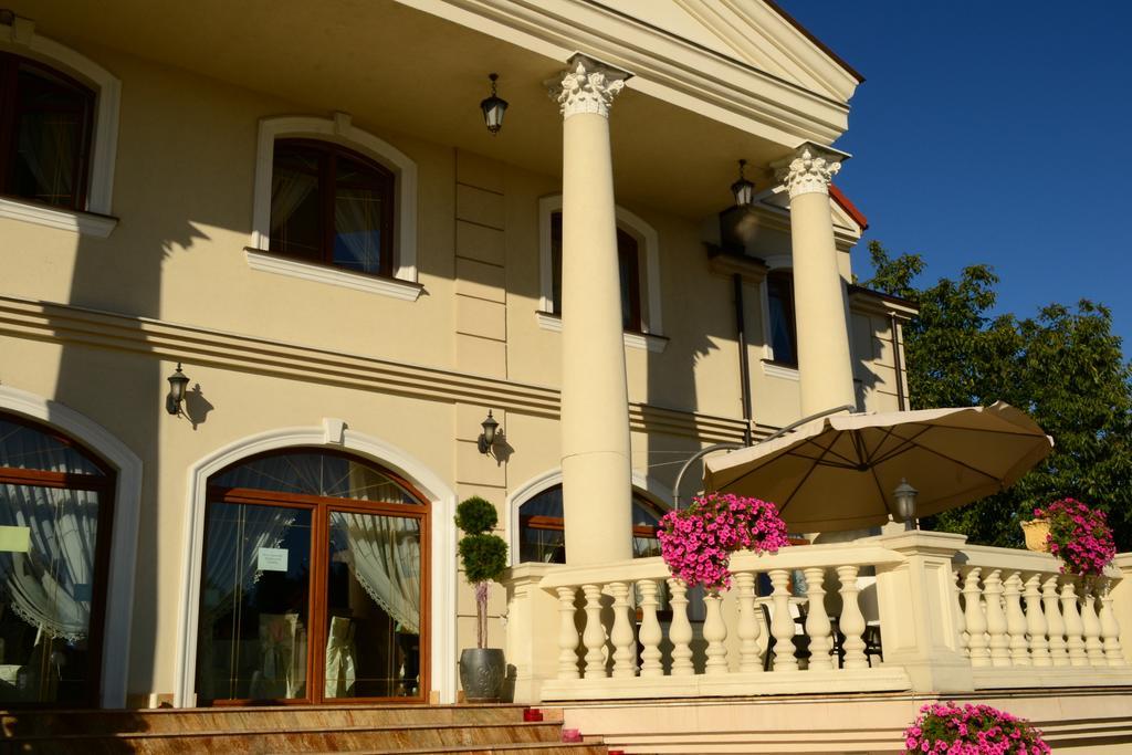 Hotel Palac Akropol ลูบลิน ภายนอก รูปภาพ