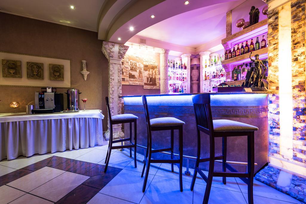 Hotel Palac Akropol ลูบลิน ภายนอก รูปภาพ