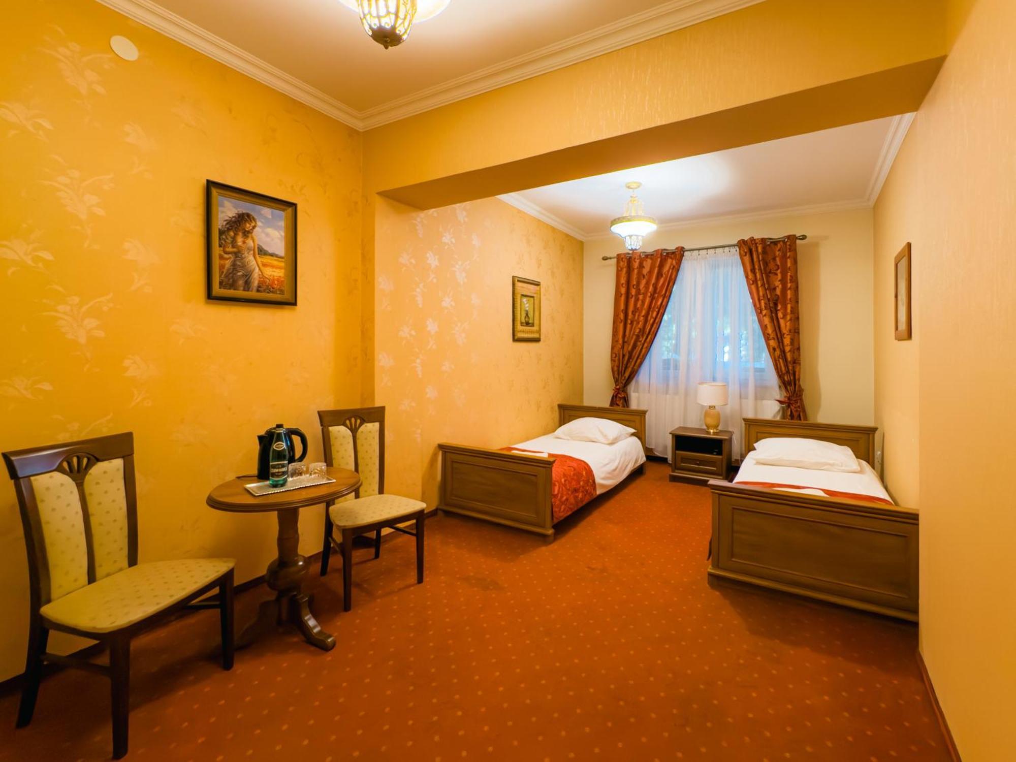 Hotel Palac Akropol ลูบลิน ภายนอก รูปภาพ
