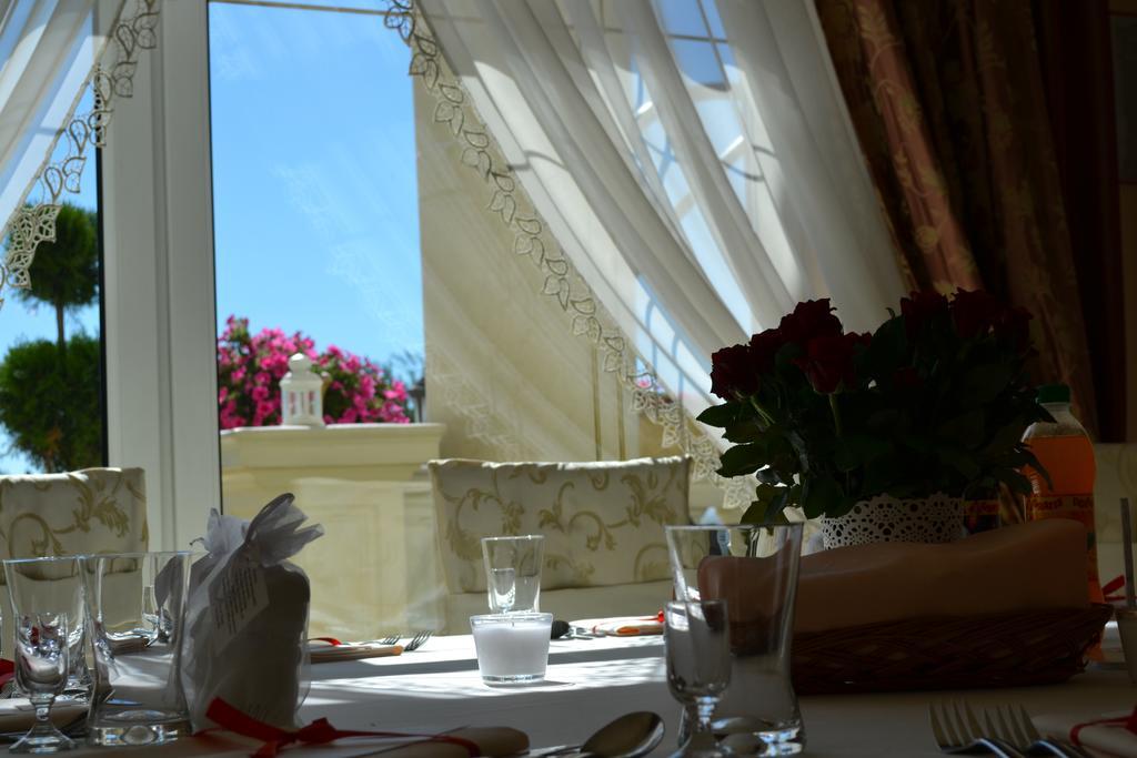 Hotel Palac Akropol ลูบลิน ภายนอก รูปภาพ